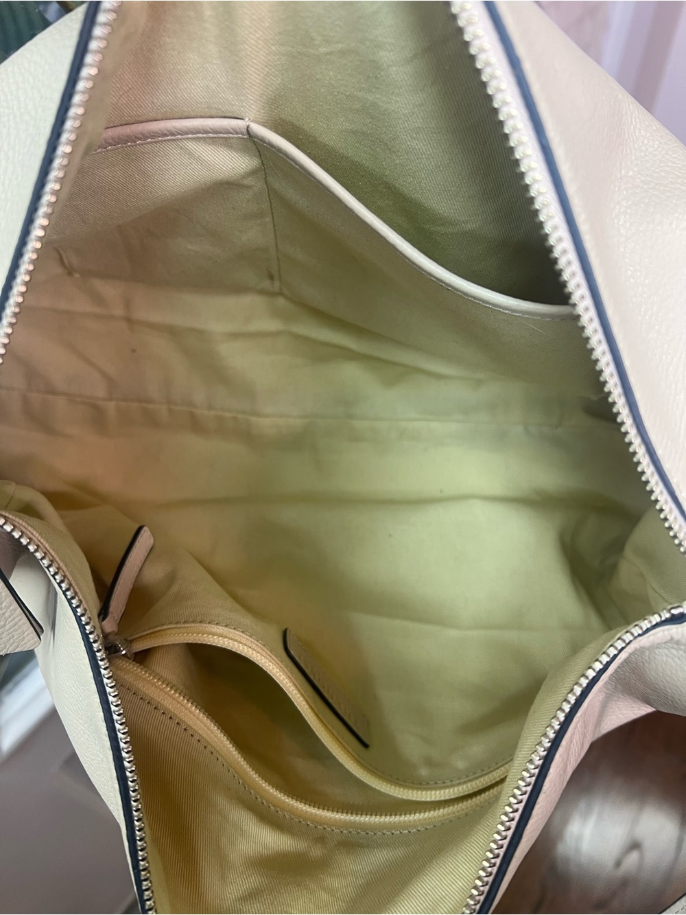 The Horse Cream Leather Shoulder Bag - Picture 12 of 12